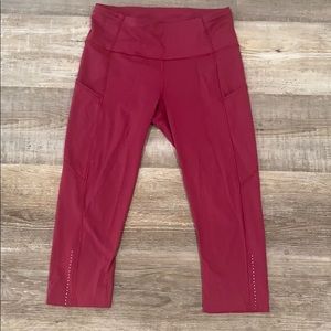 Lululemon Deep Pink Crop Leggings (21 in)